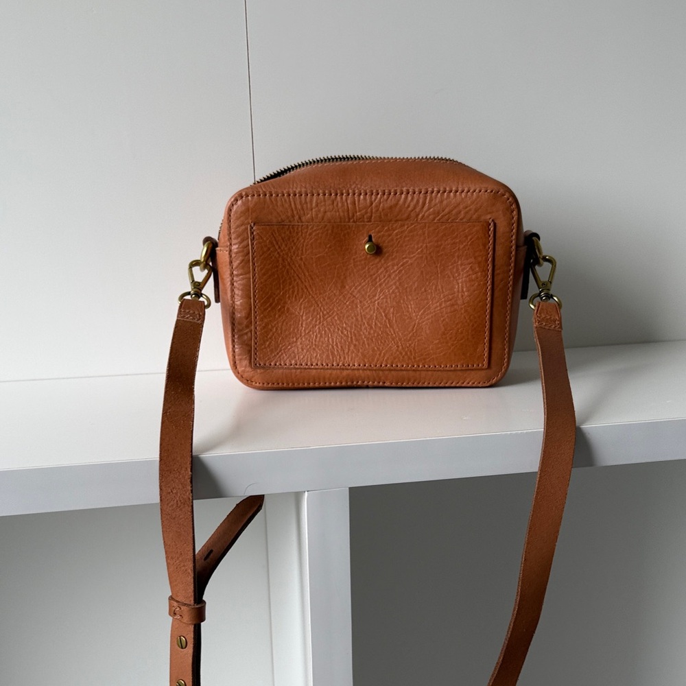 Madewell Camera Bag Small - Tan Leather Zip Top Crossbody Purse